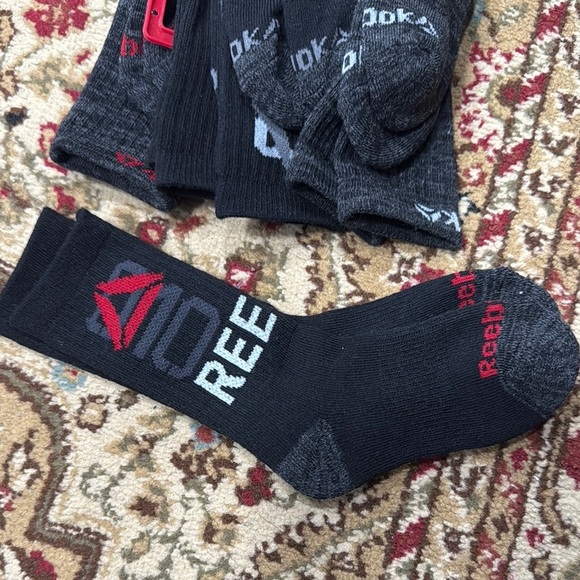 5 Reebok kids  Black Socks - Picture 2 of 5